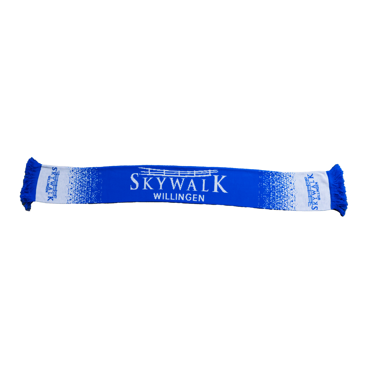 Bild: Es zeigt den freigetellten Strickschal von der blaulastihen Seite. Die Enden sind mit einem weichen Übergang weiß. In der Mitte ist er blau. Insgesamt ist drei mal das Skywalk-Willingen Logo auf dieser Seite des Schals.